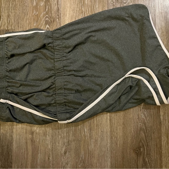 Ardene basic shorts romper grey and white small - Picture 2 of 4